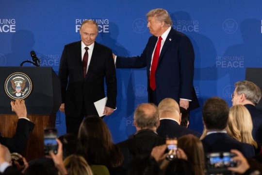 Trump, după discuția cu Putin: ”Vreau să-ți închei războiul”. Ucraina, ”înfrântă militar”