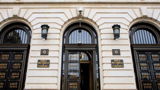 Reacția BNR după deprecierea istorică a leului: ”Nu înseamnă că dispar riscurile”
