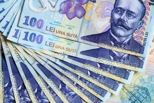 România își păstrează ratingul, însă S&P menține perspectiva negativă din cauza vulnerabilităților economice