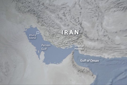 Iranul permite tranzitul navelor cu ”bunuri esențiale” prin Strâmtoarea Ormuz, în plin blocaj