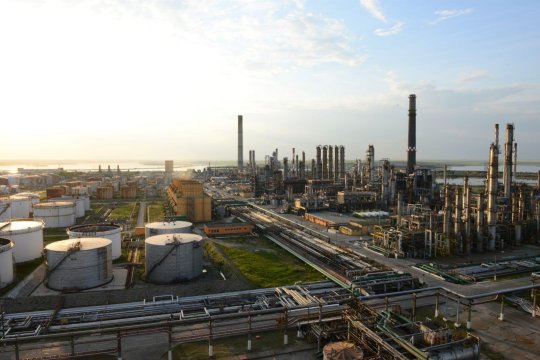 Rafinăria Petromidia revine la capacitate maximă. Anunțul ministrului Energiei, Bogdan Ivan
