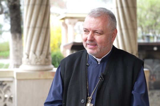 Părintele Emil Cărămizaru explică semnificația Deniilor din Săptămâna Mare. Ce trebuie să știe credincioșii înainte de Paște