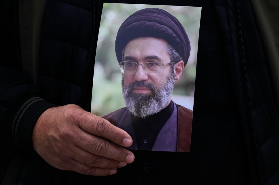 O poză cu Mojtaba Khamenei, liderul suprem al Iranului
