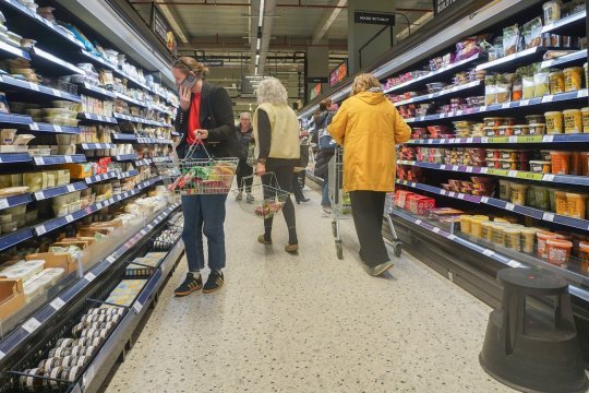 Programul de Paște la Mega Image, Lidl, Carrefour, Kaufland, Auchan și Profi. Ce magazine vor fi deschise luni