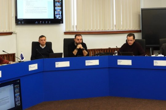 Cum s-a decis retragerea licenței Realitatea Plus. Ședința CNA a fost marcată de tensiuni și poziții opuse