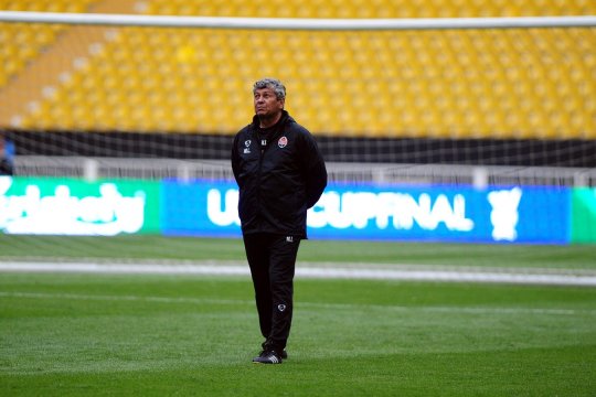 UPDATE | Sicriul cu trupul lui Mircea Lucescu a fost depus pe Arena Națională. Programul funeraliilor legendarului antrenor