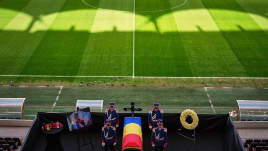 UPDATE | Sicriul cu trupul lui Mircea Lucescu a fost depus pe Arena Națională. Programul funeraliilor legendarului antrenor