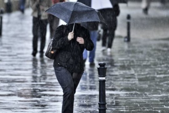Avertizare cod galben de ploi și vijelii în toată țara