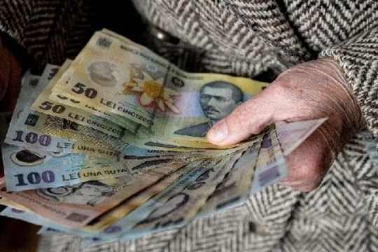 Majorări importante pentru unii pensionari români de la 1 ianuarie 2027. Cine se încadrează pentru creșterea de aproape 480 de lei