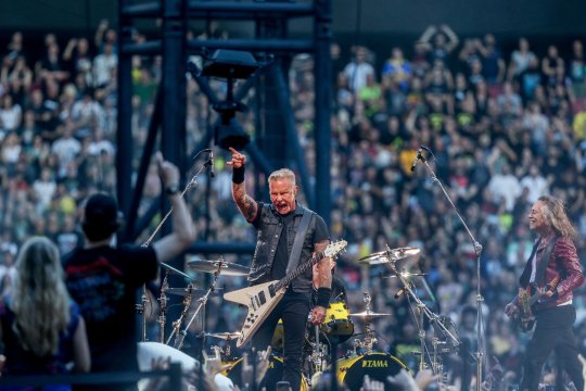 Ce a postat Metallica înaintea concertului de la București. Imaginea specială dedicată fanilor români a devenit virală