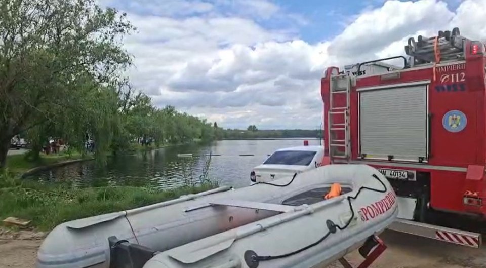 Intervenție pentru salvarea a doi copii în pericol să se înece într-un lac din Chiajna