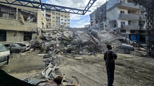 Israelul a reluat atacurile în sudul Libanului după ordine de evacuare pentru mai multe sate. Loviturile au loc în ciuda armistițiului prelungit