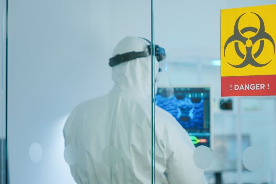 Alertă sanitară după extinderea focarului de Ebola. Zeci de decese au fost deja înregistrate. OMS monitorizează răspândirea virusului Bundibugyo