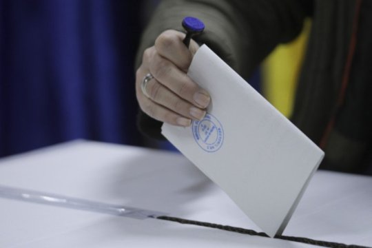 Sondaj INSCOP: PNL a depășit PSD în intențiile de vot. La ce procente au ajuns AUR și USR