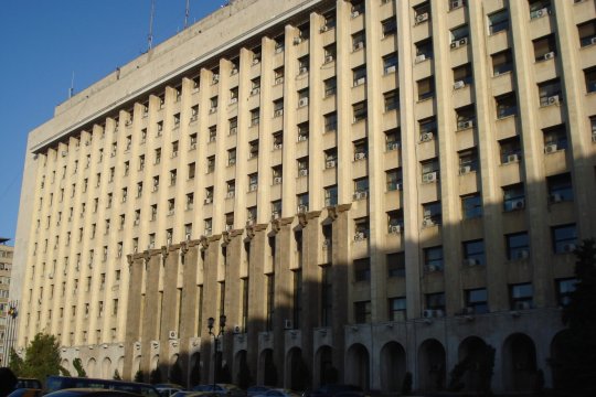 Un lift în care erau șase persoane s-a prăbușit în Palatul CFR, unde este sediul Ministerului Transporturilor
