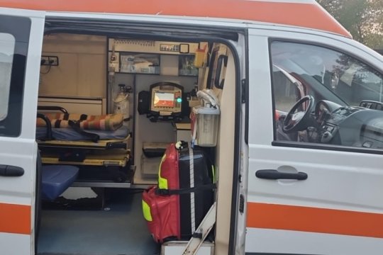 Posibile nereguli privind intervenția medicală în cazul elevului de 15 ani care a murit la o școală din județul Bacău. Inspectorii sanitari și DSU fac controale