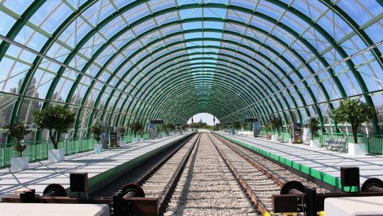 Circulația trenurilor care leagă Bucureștiul de Aeroportul Otopeni va fi întreruptă temporar timp de patru zile