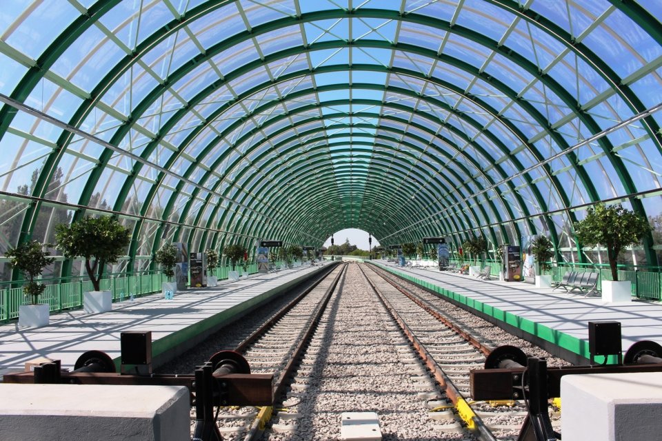 Circulația trenurilor pe ruta București - Aeroportul Henri Coandă va fi oprită temporar