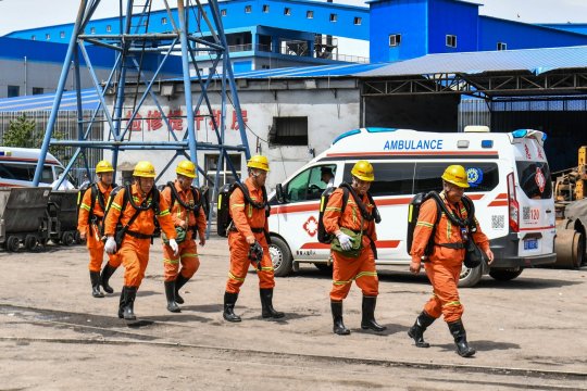 Tragedie uriașă după o explozie produsă într-o mină de cărbune. Zeci de oameni au murit, iar operațiunile de salvare continuă
