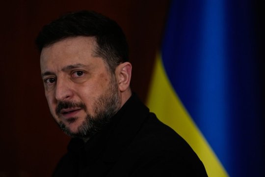 Ucraina, sub atac după un nou val de bombardamente asupra Kievului. Zelenski acuză folosirea unei rachete hipersonice Oreșnik