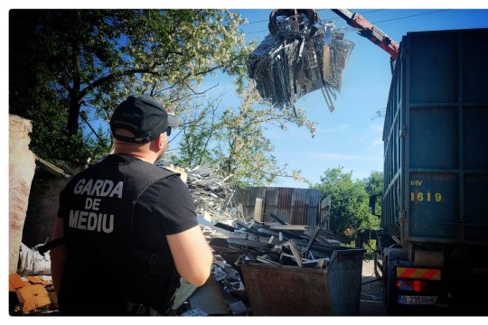 Diana Buzoianu anunță una dintre cele mai mari acțiuni de control din ultimii ani la Sintești. Garda de Mediu a confiscat 11 tone de cupru după monitorizarea cu drone