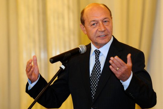 Traian Băsescu atacă partidele aflate în negocieri pentru noul Guvern. Fostul președinte spune că „Guvernul meu” este „o capcană”
