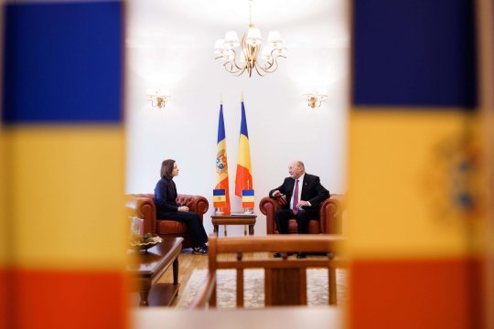 Maia Sandu i-a acordat din nou cetățenia moldovenească lui Traian Băsescu. ”Sunteți nu doar fratele nostru, ci și concetățeanul nostru. Vă așteptăm acasă”. Reacția fostului președinte