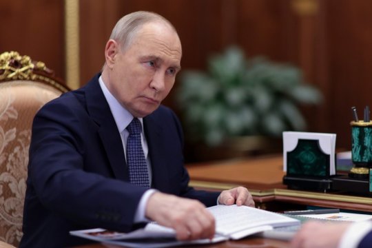 Vladimir Putin vine cu noi beneficii pentru rușii care merg la război în Ucraina. Kremlinul promite ștergerea unor datorii uriașe