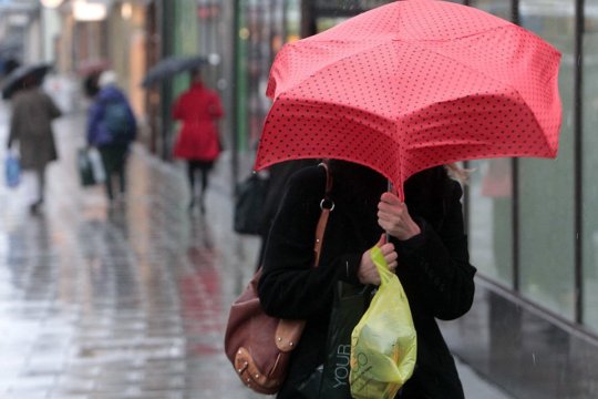 Ploi și vijelii în aproape toată țara. Avertizare cod galben pentru 30 de județe