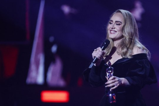 Personalitatea zilei 5 mai | Adele, artista care a transformat vulnerabilitatea în succes global