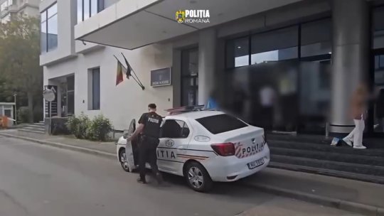 Imagini șocante dintr-un cimitir din București au dus la intervenția poliției. Doi tineri au fost reținuți pentru 24 de ore