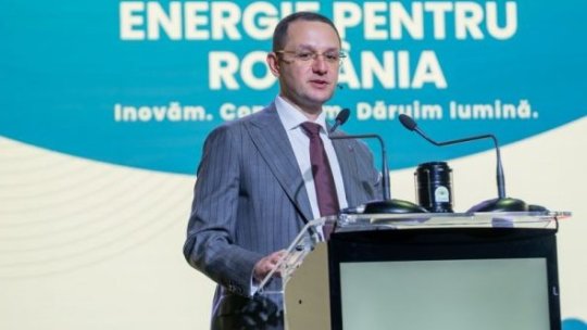 Alexandru Chiriță: „Nu avem nevoie de încă o soluție. Avem nevoie de patru ore”; Electrica lansează programul „Ținem România Aprinsă”, oferind gratuit energie companiilor care își mută consumul în orele cu producție solară ridicată