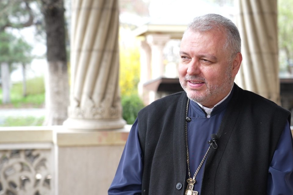 Părintele Emil Cărămizaru explică semnificația Deniilor din Săptămâna Mare. Ce trebuie să știe credincioșii înainte de Paște