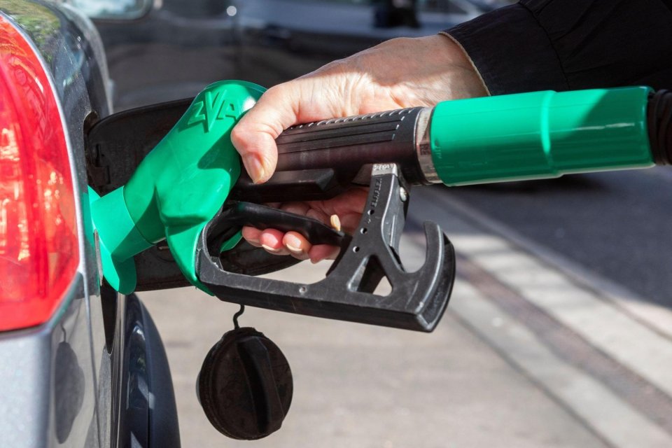 UPDATE | Guvernul a amânat ședința pentru declararea crizei pe piața țițeiului și produselor petroliere