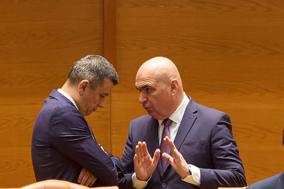 PNL îi cere lui Grindeanu să decidă dacă PSD rămâne sau iese de la guvernare. ”Nu vom ceda niciunui șantaj politic”