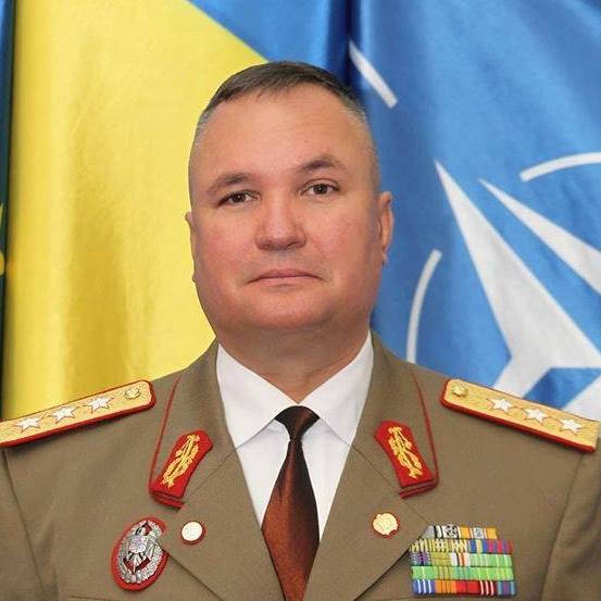 Nicolae Ciucă a devenit doctor în științe militare în cadrul Universității Naționale de Apărare ”Carol I” în 2003