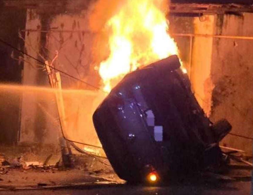 Doi tineri au murit carbonizați în Găești