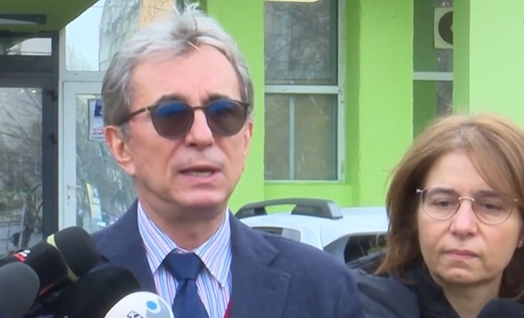 Dorel Săndesc, managerul Spitalului Județean de Urgență din Timișoara, și ambasadoarea Greciei în România, Evangelia Grammatika