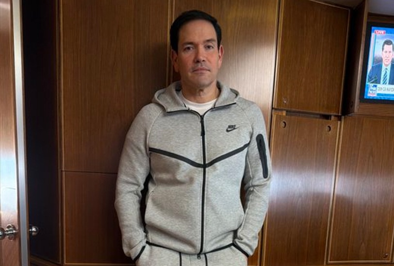 Secretarul de stat american, Marco Rubio, la bordul Air Force One